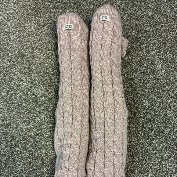 UGG Blush Cable Knit Socks with Fluffy White Cuffs - Picture 9 of 10